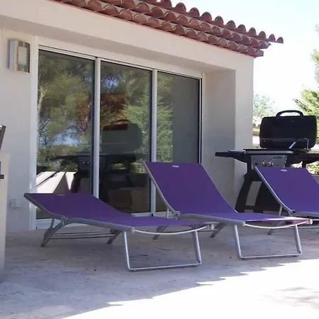 Calypso 1731 Villa *